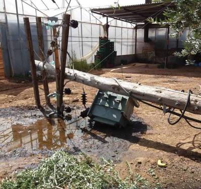 Φιλιατρά: Εσπασε κολόνα της ΔΕΗ και έπεσε δίπλα σε θερμοκήπιο