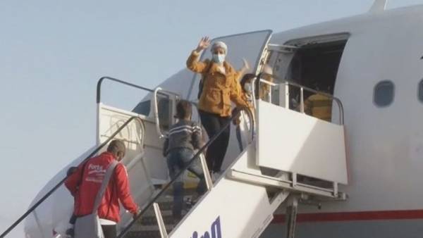 Δεύτερη πτήση με 122 πρόσφυγες από τη Λήμνο στο Αννόβερο