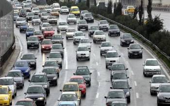 Επιστροφή πινακίδων και κυκλοφοριακές ρυθμίσεις για το Δεκαπενταύγουστο σε όλη τη χώρα