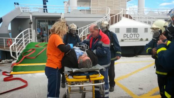 Με 3 πλωτά ασθενοφόρα εξοπλίζεται το Λιμενικό