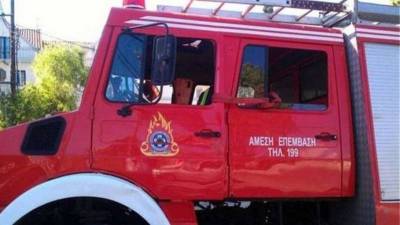 Υπό μερικό έλεγχο η πυρκαγιά στους Αγίους Θεοδώρους Κορινθίας