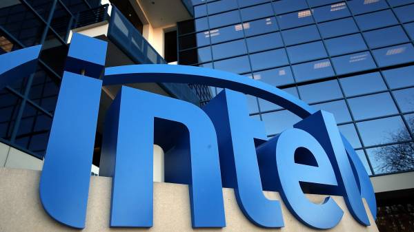 Η Intel θα κόψει 12.000 θέσεις εργασίας, το 11% του προσωπικού της