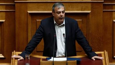 Χριστόφορος Βερναρδάκης: Σε «τρικυμία εν ποτηρίω» η ΝΔ για τις σχέσεις Κράτους-Εκκλησίας