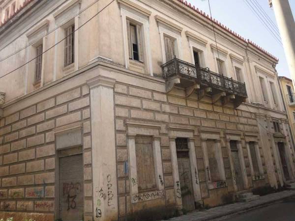 Πωλείται το κτήριο του Γαλλικού Ινστιτούτου στην Καλαμάτα