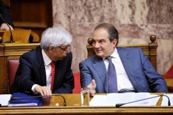 Ο Καραμανλής στη Καλαμάτα για το γάμο του Παυλόπουλου