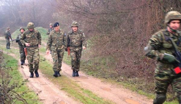 Ο αρχηγός ΓΕΣ πήγε και στην περιοχή που συνελήφθησαν οι δύο Έλληνες στρατιωτικοί