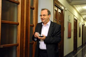 Στρατούλης: «Οι κόκκινες γραμμές δεν ξεθωριάζουν»