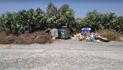 Σκουπιδότοπος στον Αντικάλαμο