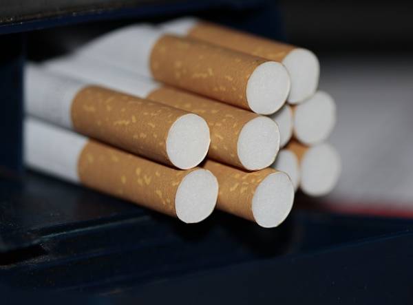 Συνελήφθη 25χρονος με πάνω από 1.100 λαθραία πακέτα τσιγάρα προς πώληση