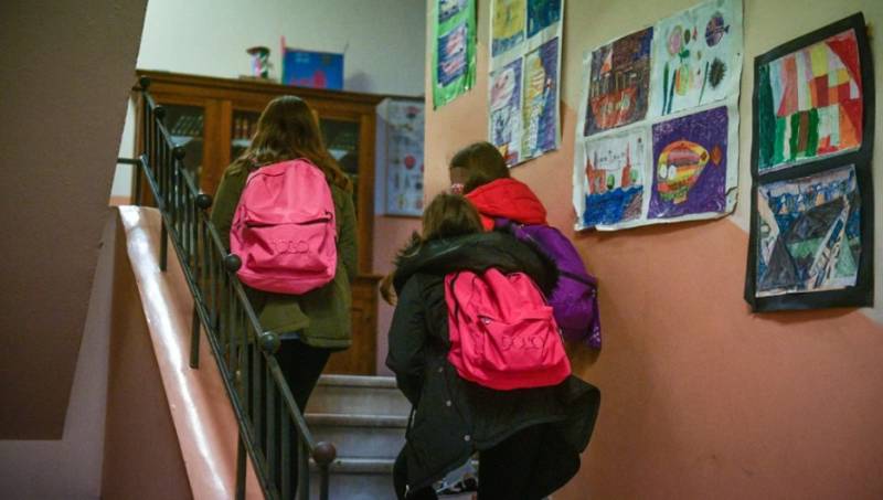 Παυλάκης για σχολεία: Αν ανοίξουν, θα κολλήσουν όλα τα παιδιά