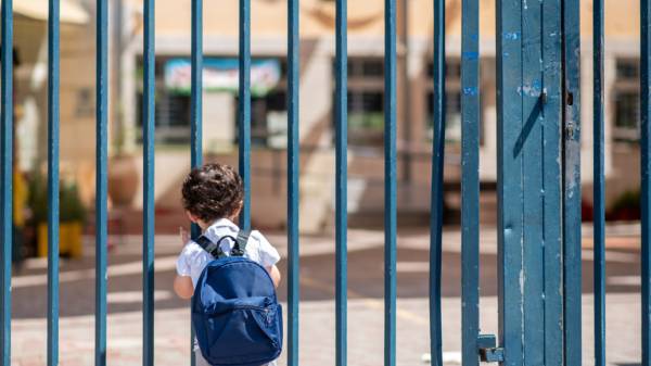 Πάτρα: Καταγγελία για απόπειρα αρπαγής παιδιών σε δημοτικό σχολείο (βίντεο)