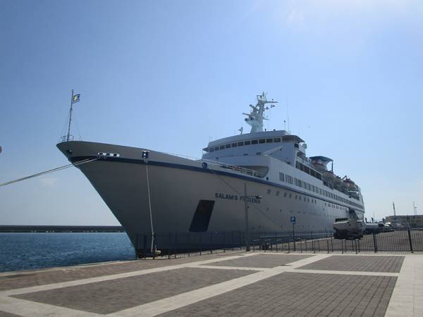 433 τουρίστες με  το κρουαζιερόπλοιο “Salamis Filoxenia” χθες στην Καλαμάτα