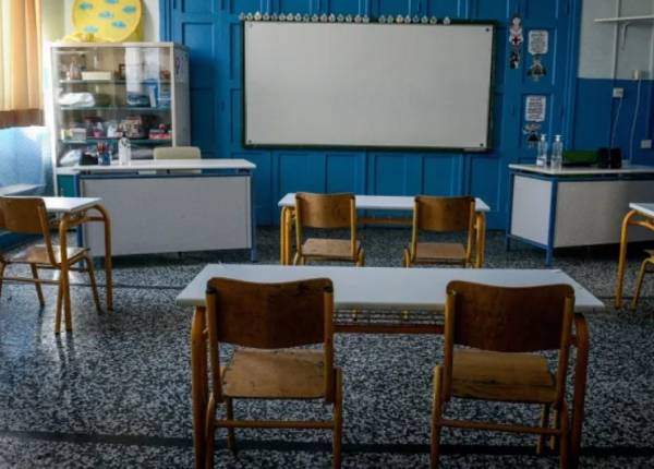 Κορονοϊός: Τι ισχύει με τις απουσίες στα σχολεία - Η εγκύκλιος του υπουργείου Παιδείας