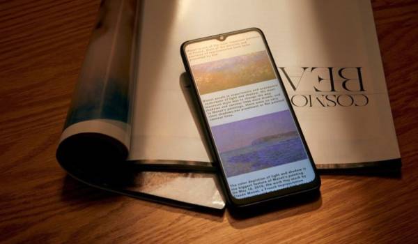 TCL: Παρουσιάζει τα πρώτα smartphones στον κόσμο με οθόνη που θυμίζει χαρτί (Βίντεο)