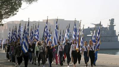 Παρέλαση 28ης Οκτωβρίου: Τι ισχύει για τις μάσκες – Πώς θα διεξαχθεί
