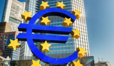 ΕΚΤ: &quot;Καμπανάκι&quot; στην Ελλάδα για δημόσιο χρέος, διαθέσιμο εισόδημα και χαμηλή ανάπτυξη