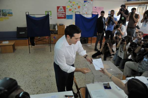 Τσίπρας: &quot;Η αποφασιστικότητα του λαού νικάει την προπαγάνδα του φόβου&quot;