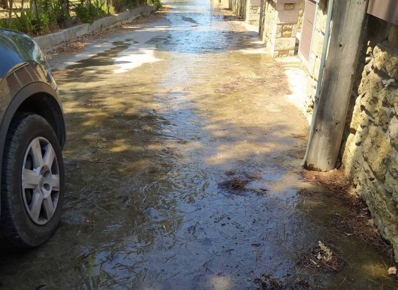 Χάνεται νερό στα Κουτιβέικα