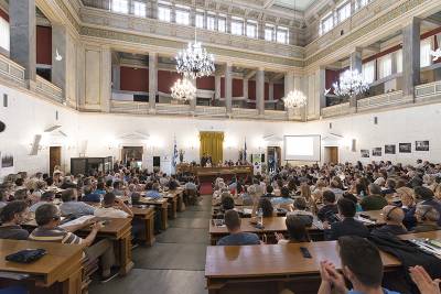 Απονομή βραβείων ελαιολάδου στην Παλαιά Βουλή