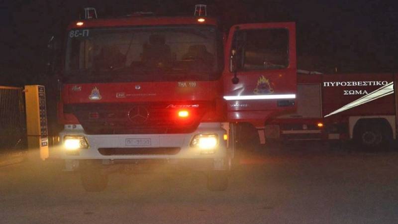 Θεσσαλονίκη: Πυρκαγιά σε περίπτερο τη νύχτα στο κέντρο της πόλης