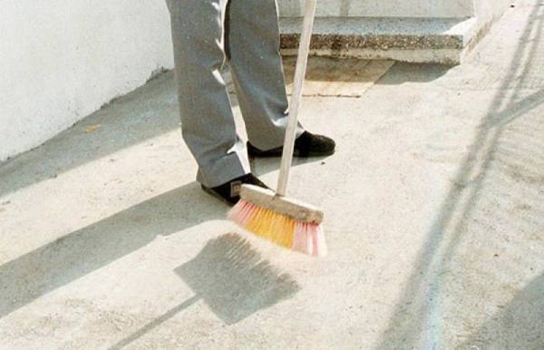 8 εργάτες καθαριότητας στο Δήμο Καλαμάτας