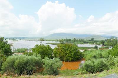 Πλημμυρισμένες εκτάσεις στον Αγιο Φλώρο