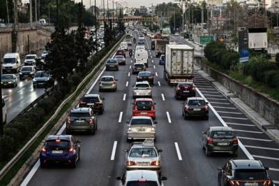 Ανατροπή στρατιωτικού οχήματος στην Αθηνών – Λαμίας