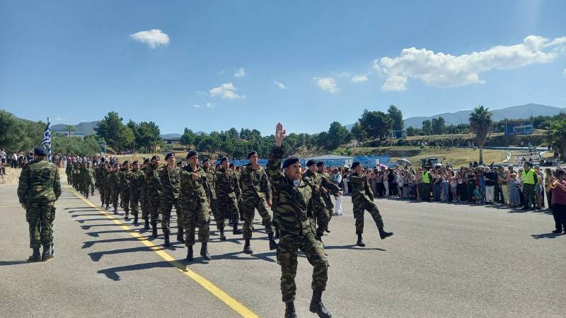 Ορκωμοσία 749 νεοσύλλεκτων στο Στρατόπεδο Καλαμάτας