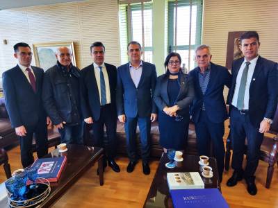 Στο Δημαρχείο Καλαμάτας η υπουργός Τουρισμού του Κουρδιστάν