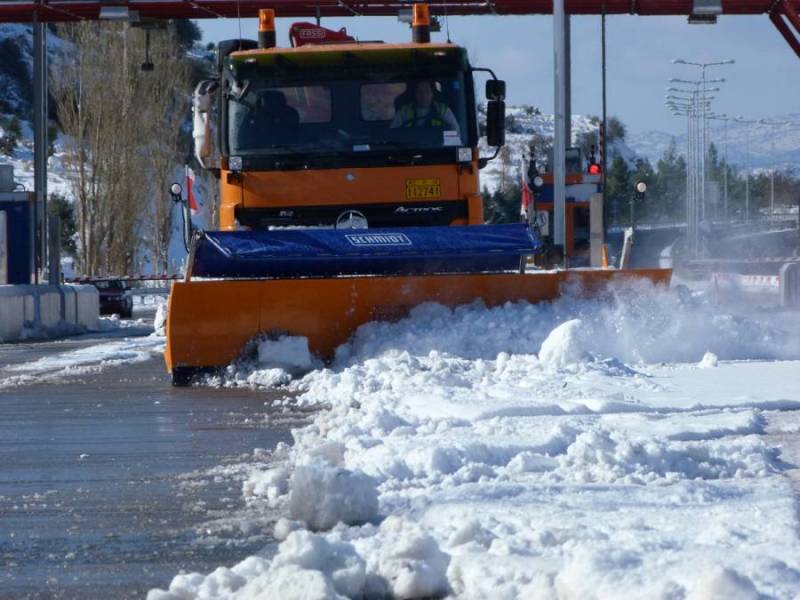 Προειδοποιήσεις Μορέα για πυκνή χιονόπτωση στον αυτοκινητόδρομο Κόρινθος - Τρίπολη - Καλαμάτα (βίντεο)