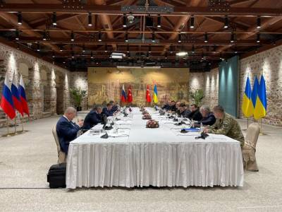 Συνομιλίες για την Ουκρανία στην Κωνσταντινούπολη: Κλειστά χαρτιά κρατά Πούτιν, πιέζει για συνάντηση ο Ζελένσκι (βίντεο)