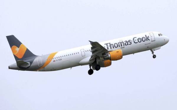Με 39 πτήσεις επιστρέφουν στη Βρετανία 7.000 ταξιδιώτες της Thomas Cook