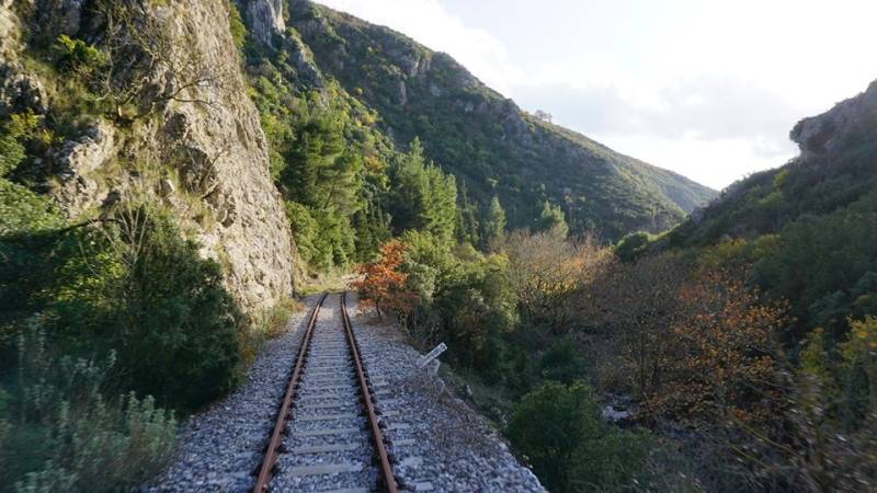Φαραωνικά έργα, χρεωκοπία και σιδηρόδρομος Πελοποννήσου εν όψει των ευρωεκλογών