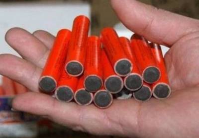 Μεσσηνία: Συνελήφθη 20χρονος που παρέλαβε δέμα με 1.000 κροτίδες