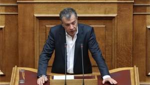 Συμβούλιο πολιτικών αρχηγών για τις διαπραγματεύσεις ζητεί ο Θεοδωράκης