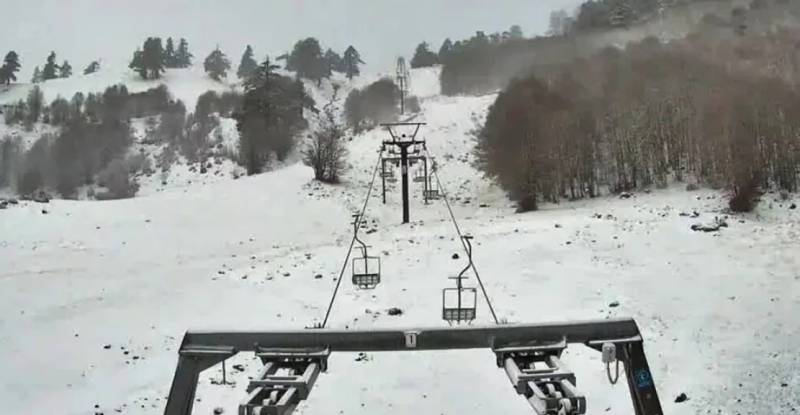 Στα λευκά ντύθηκαν τα χιονοδρομικά κέντρα σε Ήπειρο και Μακεδονία (Βίντεο+φωτο)