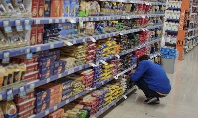 Συνεχίζεται το Market Pass, μόνιμο μέτρο το Youth Pass (Βίντεο)