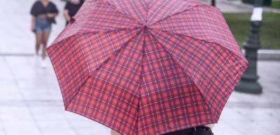 Καιρός: Βροχές, καταιγίδες αλλά και ζέστη