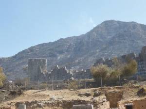 Αυτοψία Μενδώνη και αρχαιολόγων στην Αρχαία Μεσσήνη μετά την πυρκαγιά