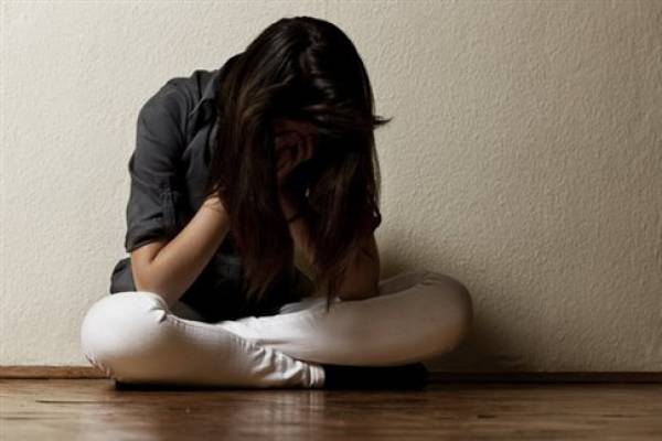Γιατί τα κορίτσια είναι πιο πιθανό να αυτοτραυματιστούν στην εφηβεία