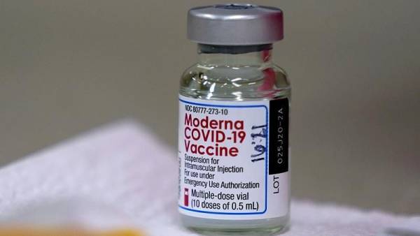 Πράσινο φως από την Κομισιόν για το εμβόλιο της Moderna (βίντεο)