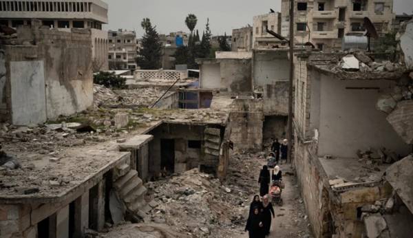 Συρία: Δέκα χρόνια πολέμου, σχεδόν μισό εκατομμύριο άνθρωποι νεκροί