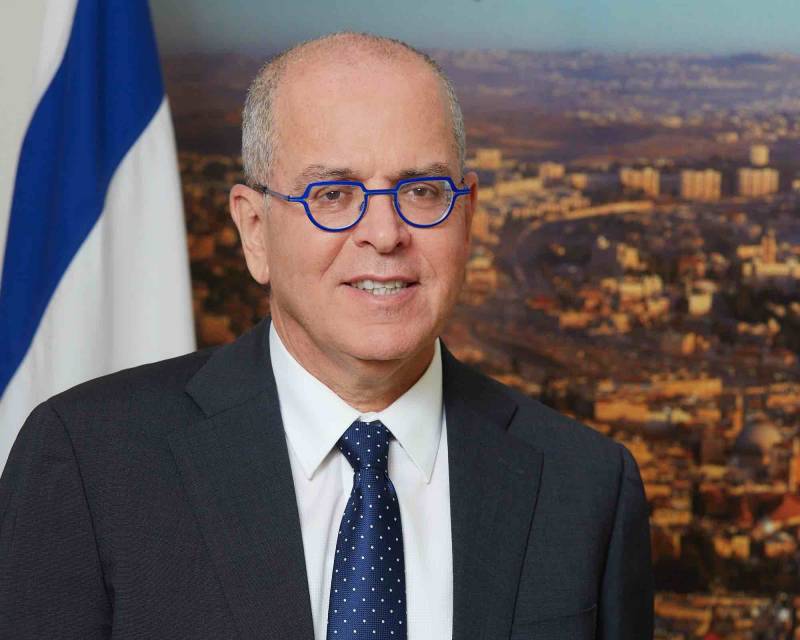 Ο πρεσβευτής του Ισραήλ μιλάει στην “Ε” “Επενδύστε στην άμυνα και την εκπαίδευση”