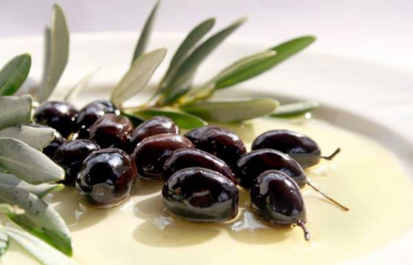 Οταν λες “Καλαμάτα” και σου απαντούν “olives”