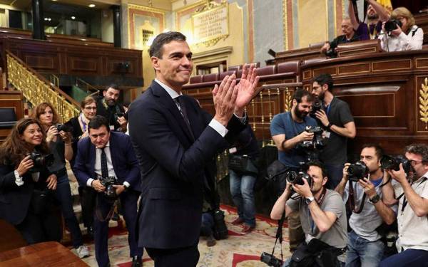 Η ισπανική Γερουσία ενέκρινε την καταδίκη της φρανκικής δικτατορία