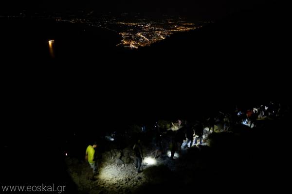 80 πεζοπόροι στη νυχτερινή εξόρμηση του Ορειβατικού Καλαμάτας στο Καλάθι
