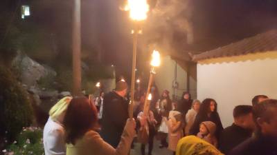 Μεσσηνία: Λαμπαδηφορίες στο Σιδηρόκαστρο για την 25η Μαρτίου (βίντεο-φωτογραφίες)