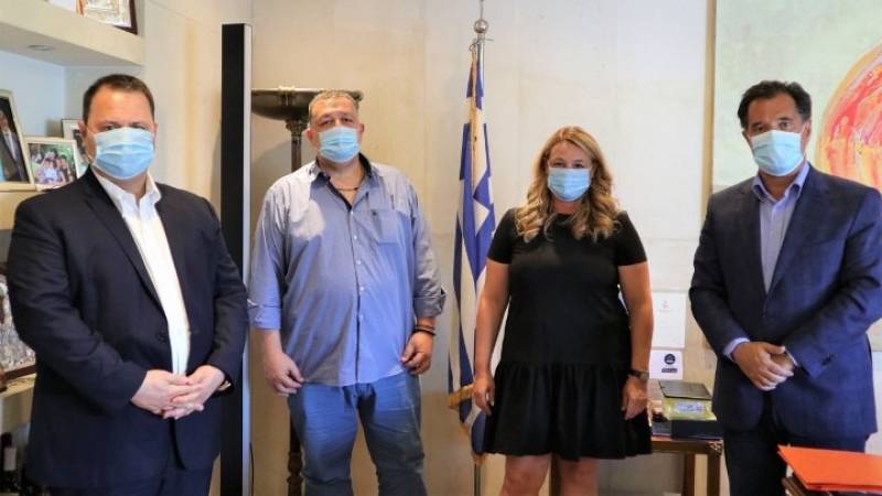 Ενισχύεται η ελληνική παραγωγή μασκών