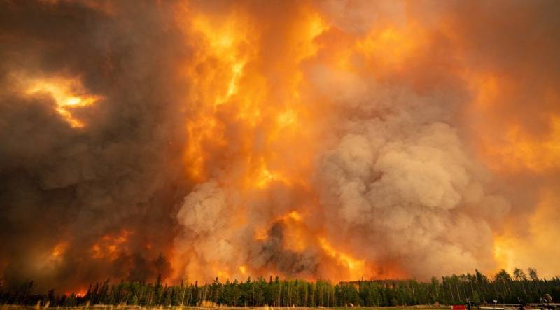 Καναδάς: Εκτός ελέγχου παραμένουν 239 πυρκαγιές (βίντεο)
