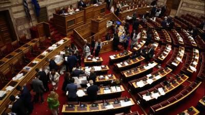 Βουλή: Άρση ασυλίας των Λ. Αυγενάκη και Ν. Παπαδόπουλου εισηγείται η αρμόδια Επιτροπή